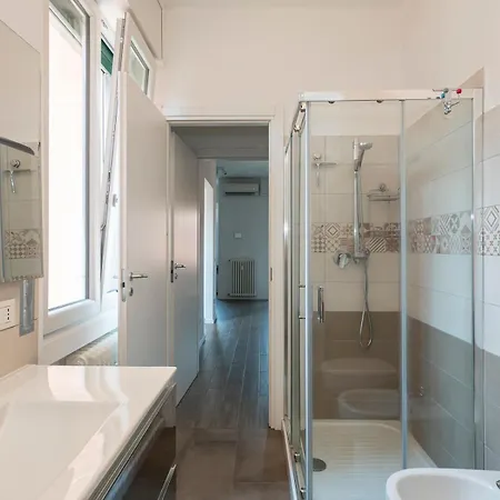 Raffinato Ed Elegante Bilocale - Lorenteggio Metropolitana M4
