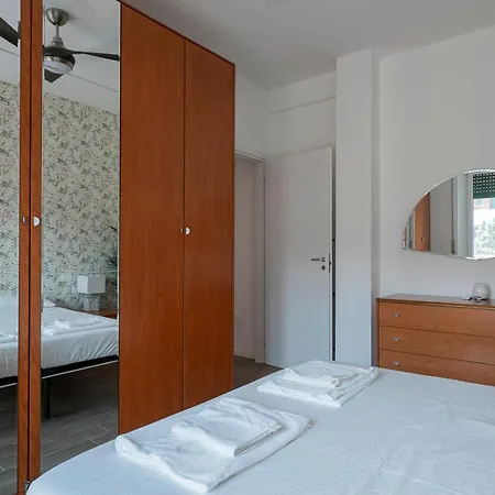 Raffinato Ed Elegante Bilocale - Lorenteggio Metropolitana M4 Lägenhet Milano